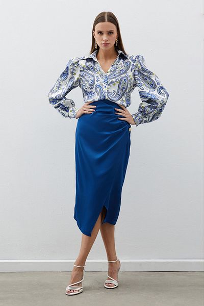 Sateen Fusta creponata din satin - Accesoriu cu nasturi - REDUCERE