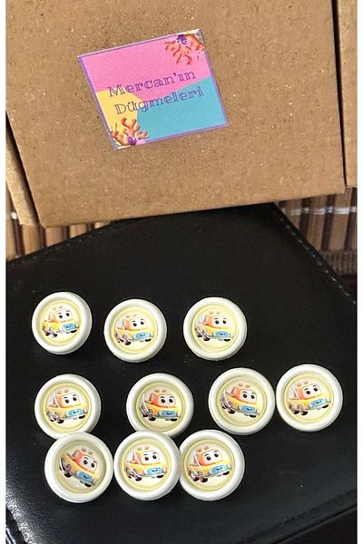 ODDA TASARIM ATÖLYESİ Truck pattern white baby button