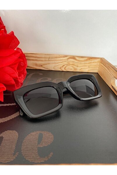 Mathilda Aksesuar Mia Black Glasses - Thick Framed Design, Black Glass