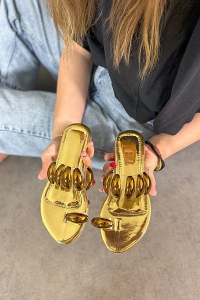 SHOEBELLAS Seny Gold - Papuci de damă cu pietre simple și catarame
