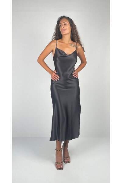 Socrates Safir  İnce Askılı Degaje Yaka Uzun  Saten İpek  Elbise