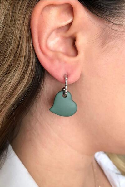 Leerybee ماتي الكاكي اللون أقراط القلب المضادة للحساسية