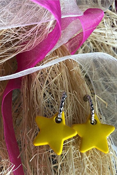 Leerybee Matte Yellow Color Antiallergic Star Earrings
