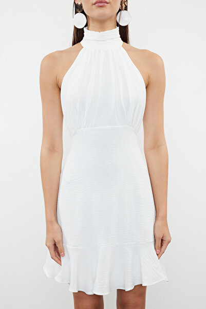 Kolekcia Trendyol Minišaty Ecru Halter s výstrihom A-line - TWOSS21EL1538