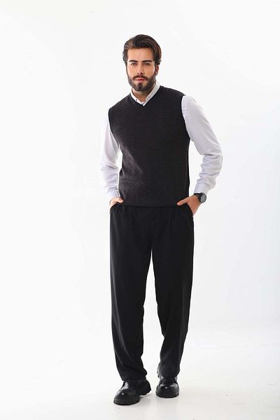 Pelikan Men's V-Neck Wool Sweater 4P20 Anthracite
