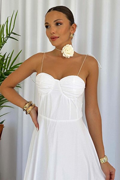 Mine Tan Butik Λευκό κινούμενο φόρεμα - Λεπτομέρεια δεμένο στους ώμους και φούστα με λαβή στο στήθος