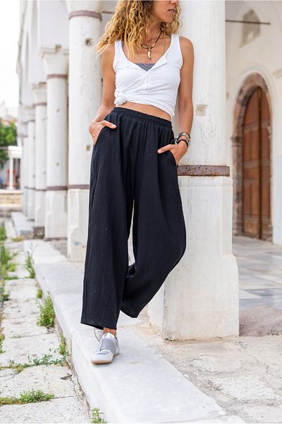 Güneşkızı Pantaloni largi de muselină neagră, cu buzunar cu talie elastică Bst3416