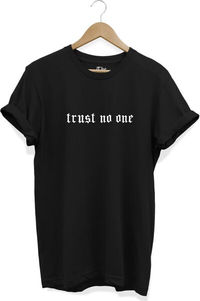 The Baski Crna unisex majica Trust No One - Ne verujte nikome Štampano Kratki...