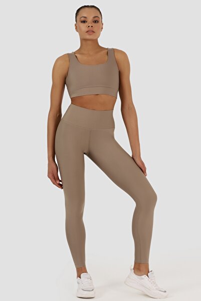 Superstacy Αθλητικό μπουστάκι με τετράγωνο λαιμό σε χρώμα πέτρας