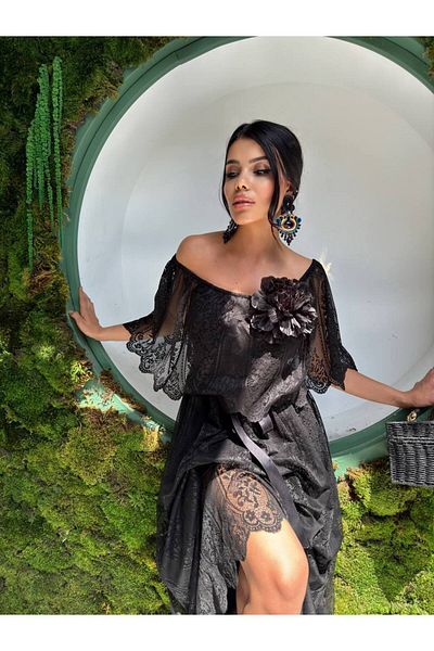 1Moda1Tarz Μαύρη δαντέλα και ύφασμα γκουπέρ - Φόρεμα με λεπτομέρεια τριαντάφυλλου και επένδυση με ζώνη