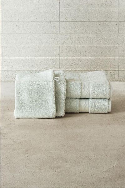 FEELAMORE 100% Cotton Set of 2 70X140 Bath Towels, 2 Bath Scrubs Gift