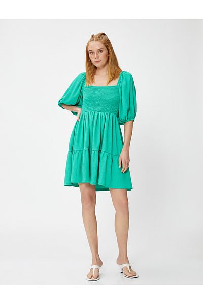 Koton Kurzes Lagenkleid mit Ballonärmeln