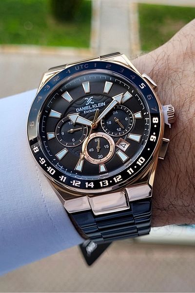Daniel Klein Case Rose Cord Black Color Gift Packed Inner Indicators Active Men's Wristwatch