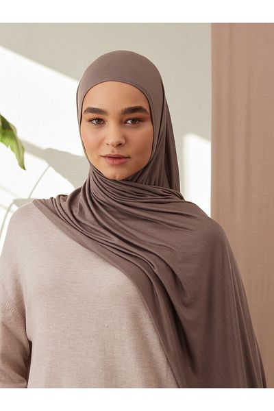 Femple Modest Πρακτικό Premium Jersey Shawl |   Χρώμα: Desert Dust |   Μέγεθος: Ενήλικας |   Ραμμένο στο πηγούνι |   Στιγμιαίο Χιτζάμπ
