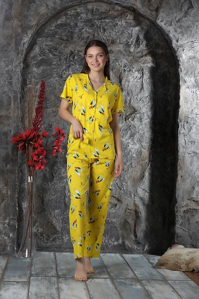 Sude HOMEWEAR WOMEN'S TWEETY PATTERNED SHORT SLEEVE PJAMA SET