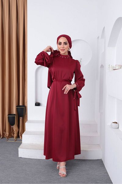 modasusev Hijab βραδινό φόρεμα με μανίκια και λαιμόκοψη με χάντρες
