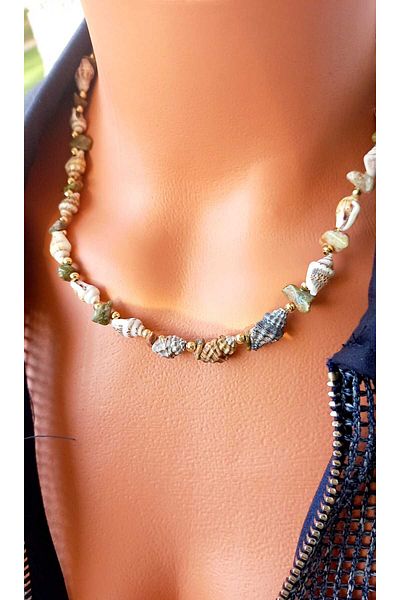 ZeynDesign Seashell Design Necklace