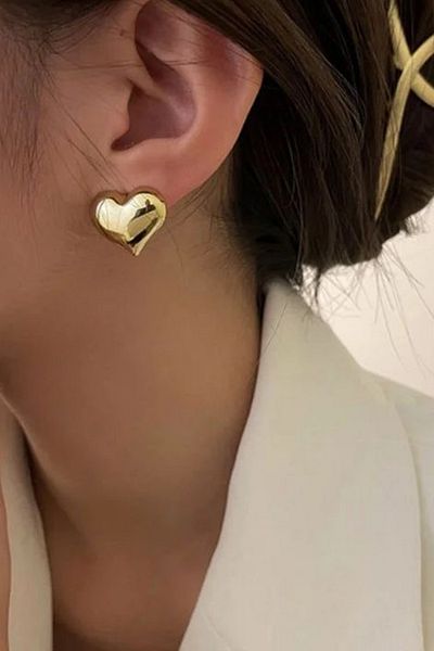 PREGIO أقراط ذهبية على شكل قلب منحني للنساء Kp2
