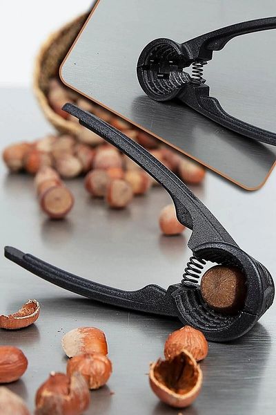 TAMU Luxury Granite Hazelnut Cracker