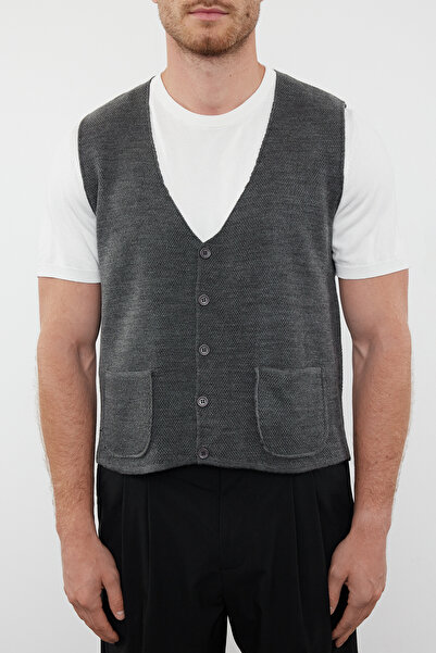 Trendyol Collection Gesmoktes Stricktop mit V-Ausschnitt - Normalgröße TMNAW20MG0011