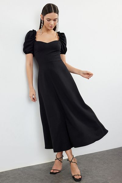 Trendyol Collection Stylové tkané černé večerní šaty – střih do A a detail s balonovým rukávem TPRSS24EL00195