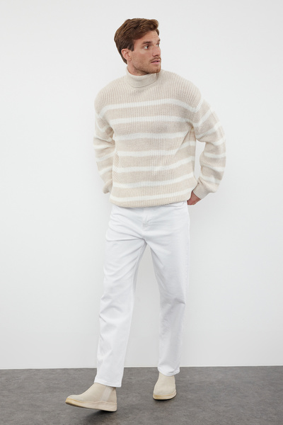 Trendyol Collection Pulover de tricotaj supradimensionat cu dungi cu gât roscat bej - TMNAW24KZ00017