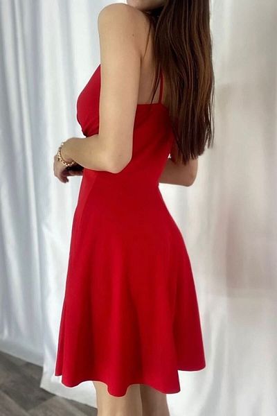 leviosa Butik Rochie evazată cu bretele subțiri din crepon