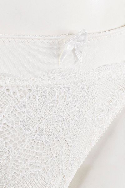 NBB Fancy Ecru Lace String