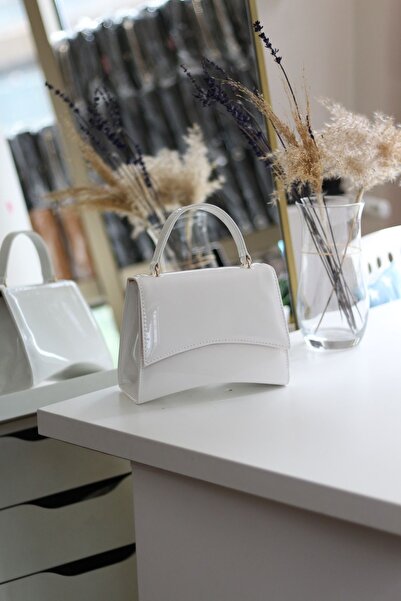 Moom Bag Geantă de umăr acoperită din piele albă pentru femei