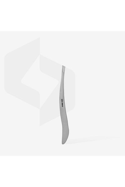 STALEKS CLASSIC 13 TYPE 3 - Wide Trapezoid Edge Eyebrow Tweezers