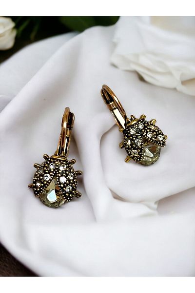 FAYRA ACCESSORIES أقراط الخنفساء بتفاصيل حجر الكريستال