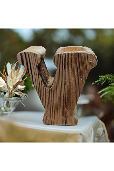 Renkli Tasarım Evi Kişiye Özel Harf Mumluk-V Harfi