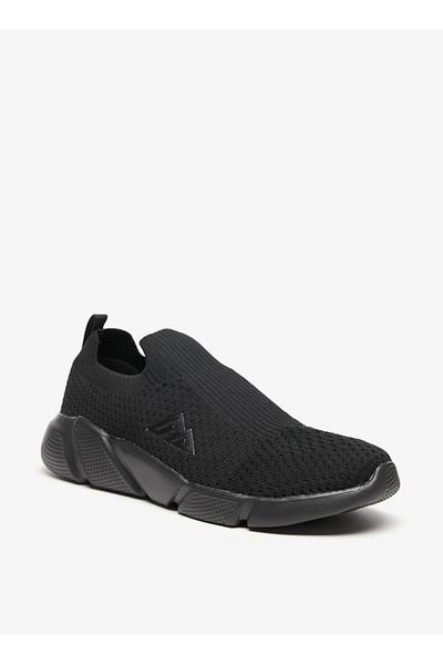 Oaklan by Shoexpress حذاء مشي سهل الارتداء ومزخرف
