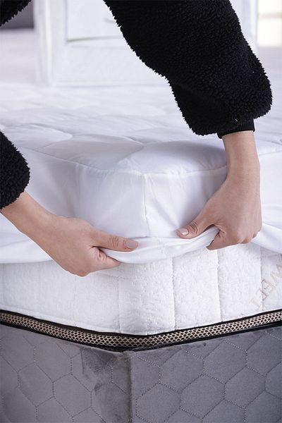 Britishome Bedding Single Size 90-190 Mattress Protector Quilted Full Edge Elastic Mattress Pad