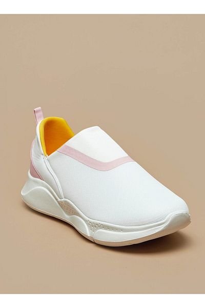 Dash Dokulu Slip-On Yürüyüş Ayakkabıları