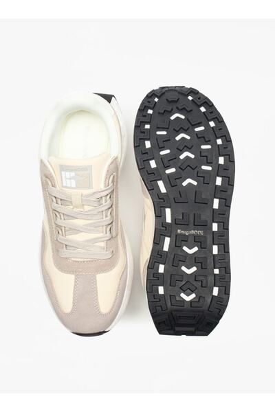 Kangaroos Women's Logo Detail Walking Shoes with Lace-Up Closure