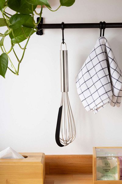 FH finehome Scala Steel Whisk with Silicone Stripping Apparatus