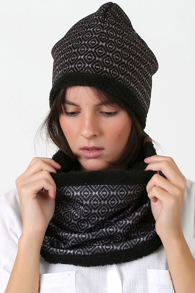 HAMUR Black Women's Beret and Neck Collar Set of 2 Unique Plush Wellsoft Bb-095