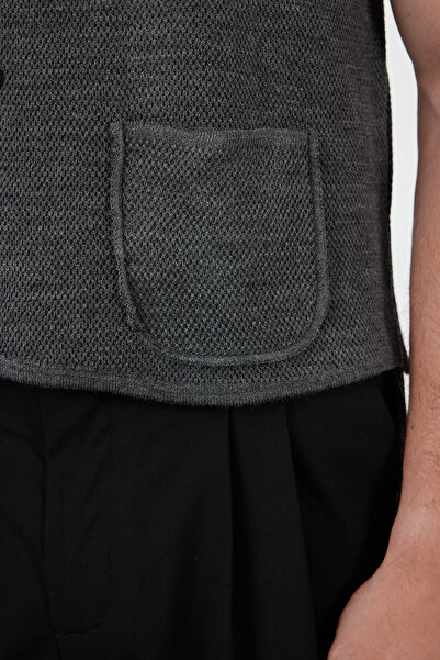 Trendyol Collection Gesmoktes Stricktop mit V-Ausschnitt - Normalgröße TMNAW20MG0011