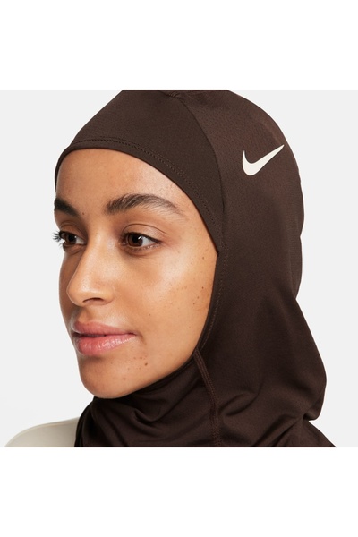Nike Pro Hijab 20 - Stylish and Comfortable Fit Turban