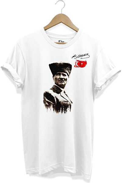 The Baski Beyaz Unisex Atatürk Baskılı Imzalı Bayraklı Kısa Kollu T-shirt
