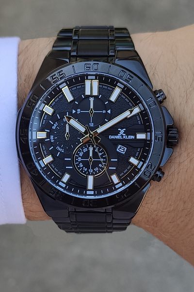 Daniel Klein Men's Calendar Wristwatch Suitable for Sports and Stylish Use