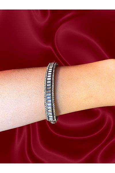 FAYRA ACCESSORIES Diamond Mounted Zircon Stone Handcuff Bracelet