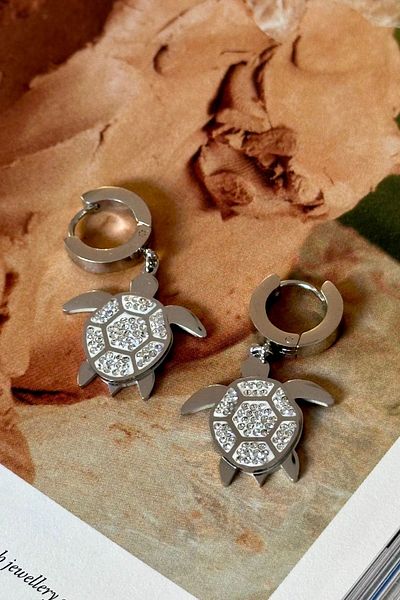 Trendy Butik أقراط السلحفاة الفضية اللون من الفولاذ