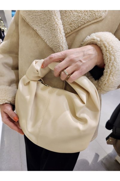 Mercan Stores Knot Detailed Knitted Handle Handbag