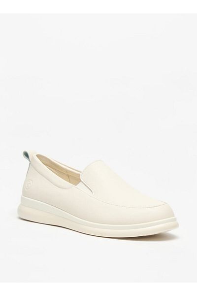 Celeste Women's Solid Slip-On Sneakers