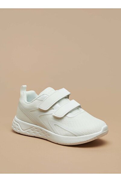 Dash Kids Textured Hook and Loop Closure Sports Shoes with Cushioning