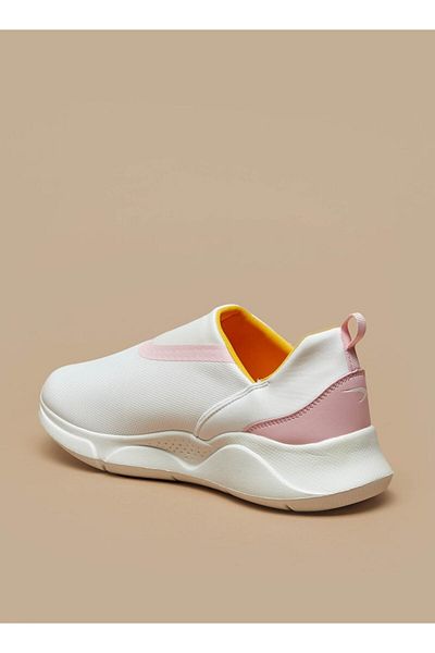 Dash Dokulu Slip-On Yürüyüş Ayakkabıları