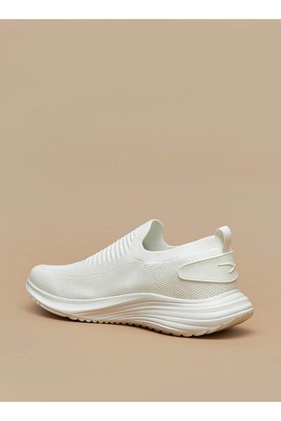 Dash Textured Slip-On Sports Shoes