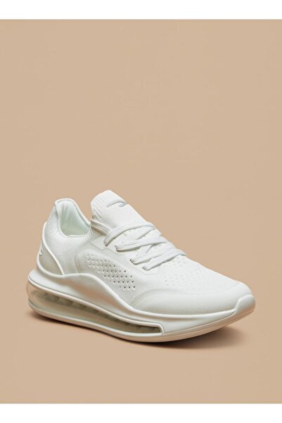 Dash Monotone Walking Shoes with Lace-Up Closure